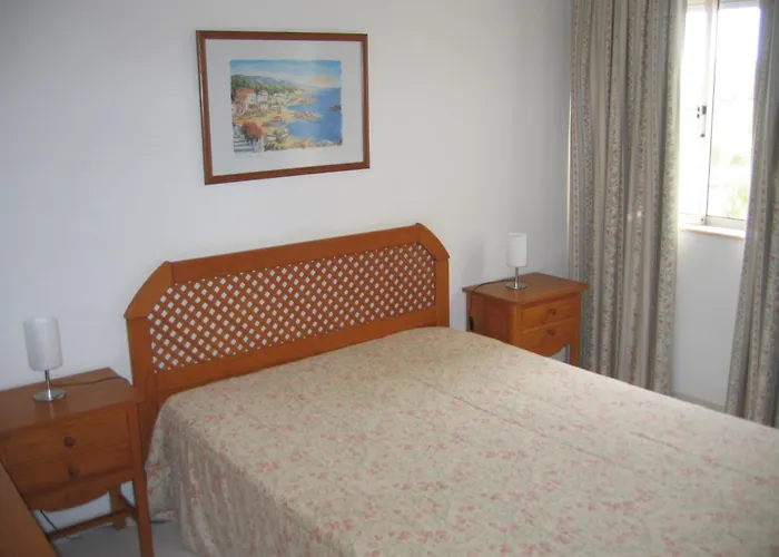 Do Vau-apartamentos Mar Azul Apartment Bicas